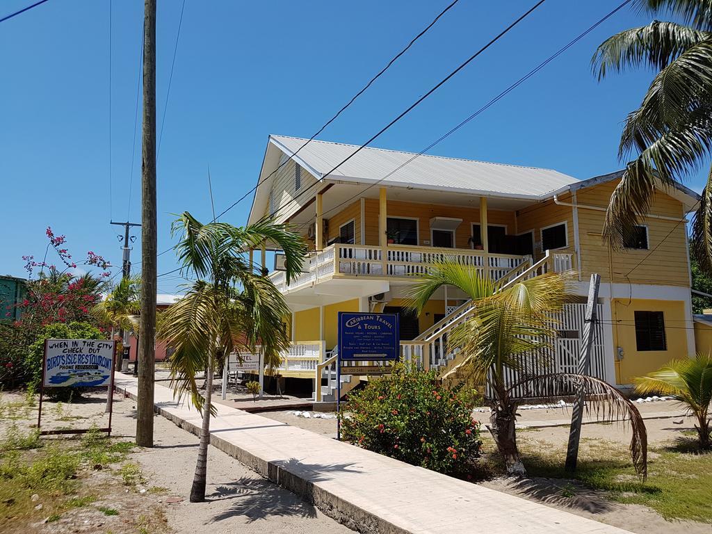 Serenade Hotel Placencia Екстериор снимка
