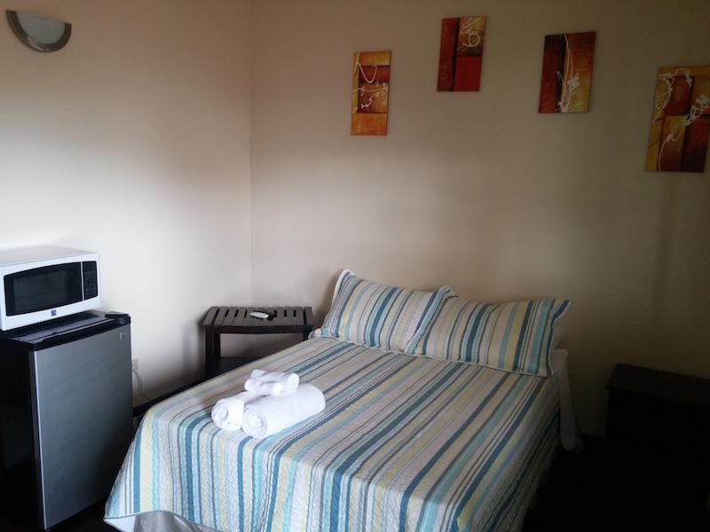 Serenade Hotel Placencia Екстериор снимка