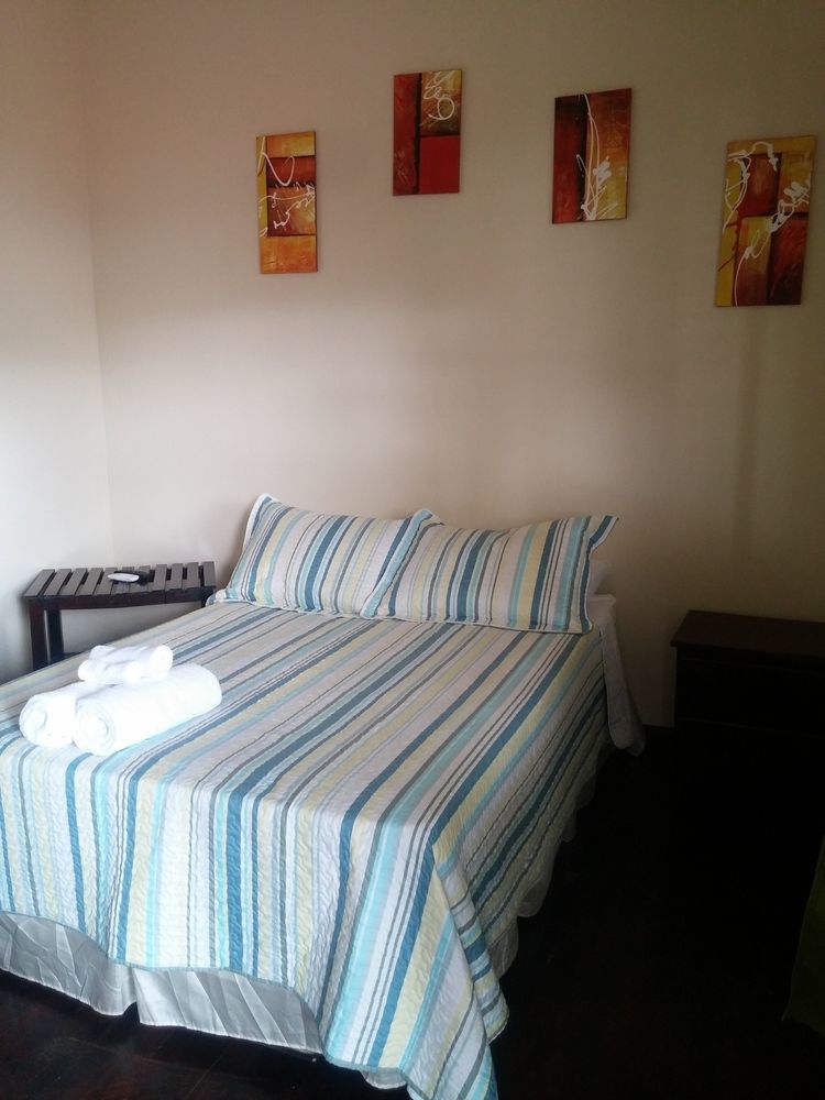 Serenade Hotel Placencia Екстериор снимка