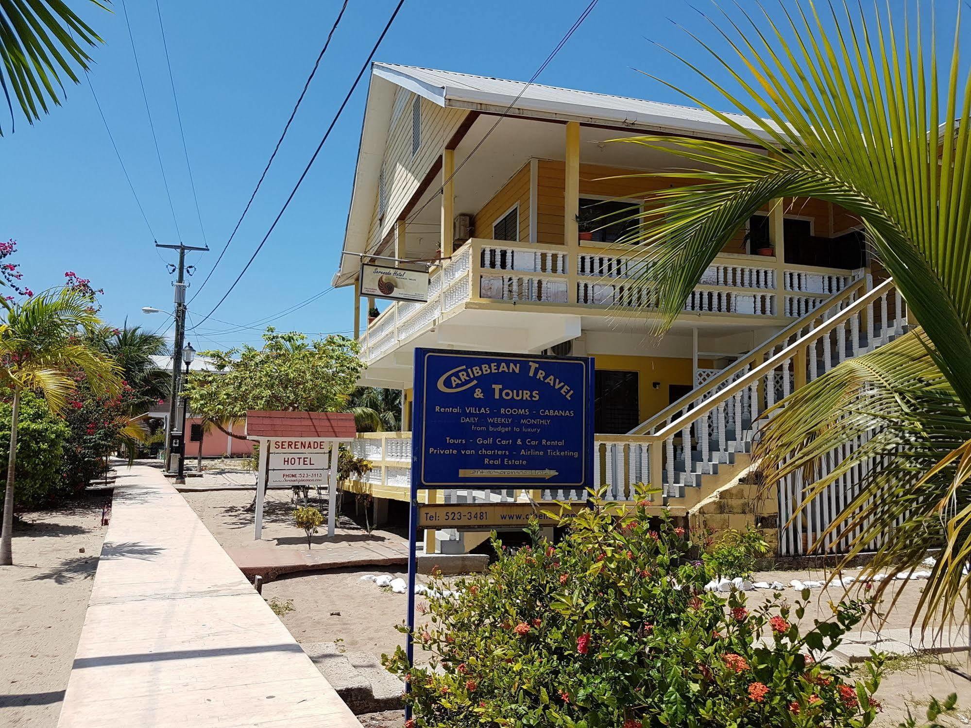 Serenade Hotel Placencia Екстериор снимка